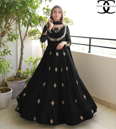 LEHNGA CHOLI